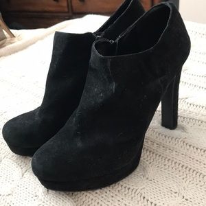Gianni Bini black suede heeled booties